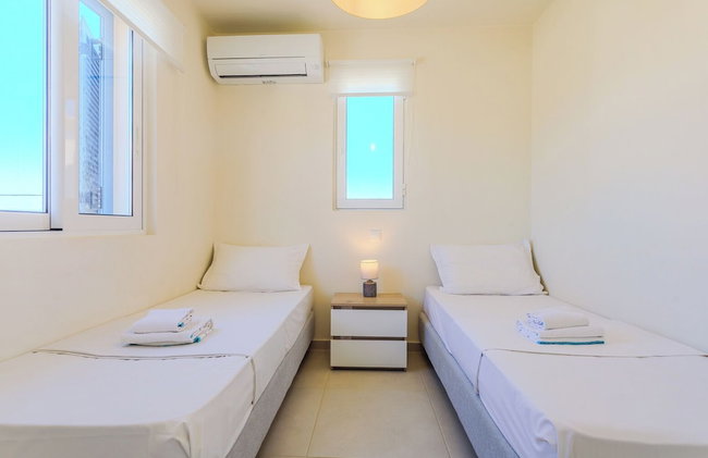 Resitour - Chania Aphrodite Beachfront - Photo 48
