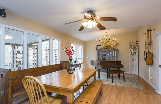 Grand Dream Vacation Home in Nashville 7+ beds! - Photo 36