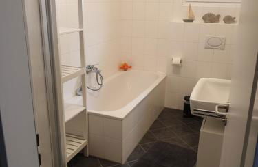 Ferienwohnung Voelker, wenige Schritte zum Meer, WLAN, 3 SZ, Kinder geeignet, Sackgasse, Horumersiel - Nordsee, Erdgeschoss - Foto 16