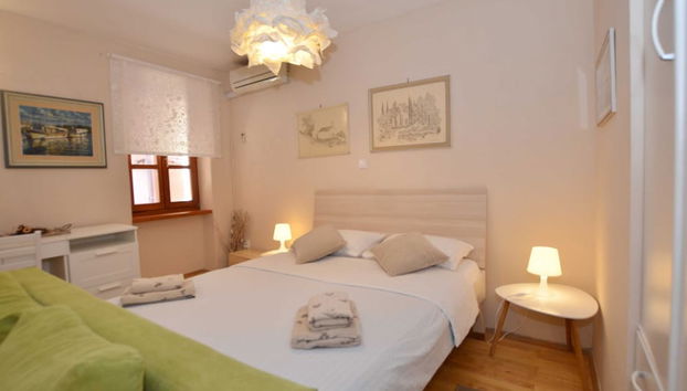 Simple and Sunny Studio Apartment - Foto 4, Habitación