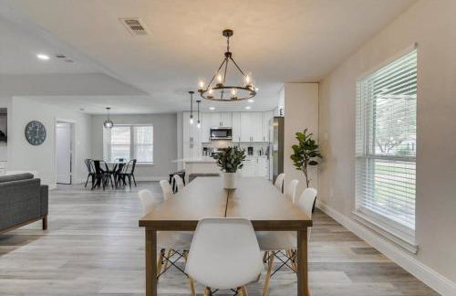 Gorgeous Sunny Home for Big Groups w Private Pool - Foto 13