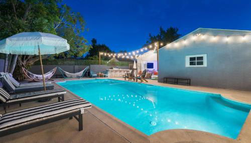 Angel&Rose Universal Hollywood Heated Pool House King Bed - Foto 1