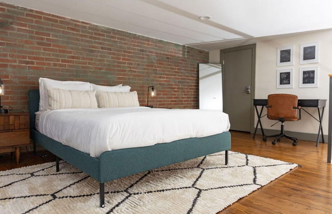 Trendy 1 BR Loft apt Downtown With Exposed Brick - Foto 16