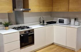 London Ealing near Train station - Foto 1