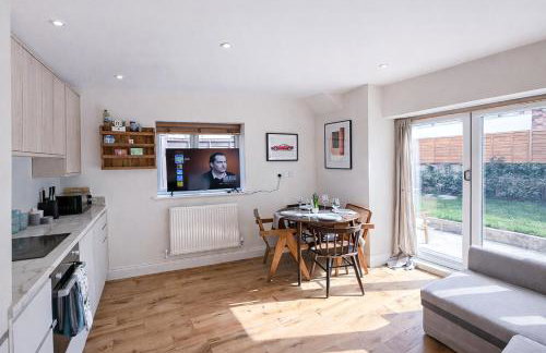 Queens Park Garden Flat near Notting Hill & Little Venice by Staylio - Foto 12