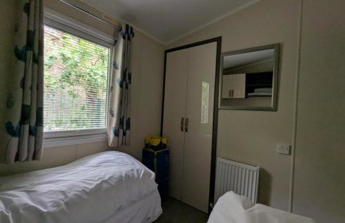 2-Bed Ringwood Cabin - incl Park Pass SelfCheckin - Foto 10