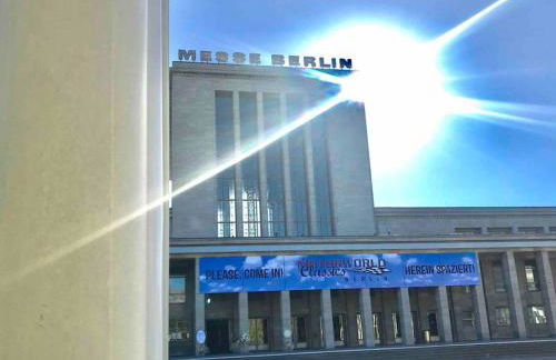 Ground Floor in Villa in Charlottenburg Garden View - Foto 17