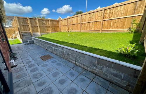 Modern Bungalow - Holiday or Contractors - Driveway Parking - Photo 13