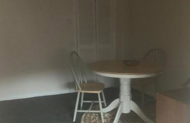 2 bedroom house - Photo 6