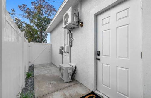 Midtown Retreat - Right Unit - Foto 16