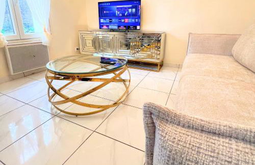 NEW 2 bedroom House 15mins from Paris by Train - Foto 12