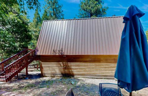 Sierra Nevada Hideaway Cabin with Deck, Mtn Views - Foto 21