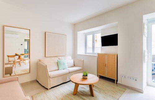 Lapa Getaway Studio with Swimming Pool - Photo 7