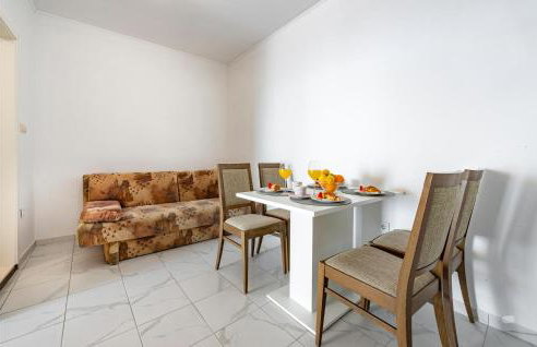 Pet Friendly Apartment In Dubravica - Foto 4