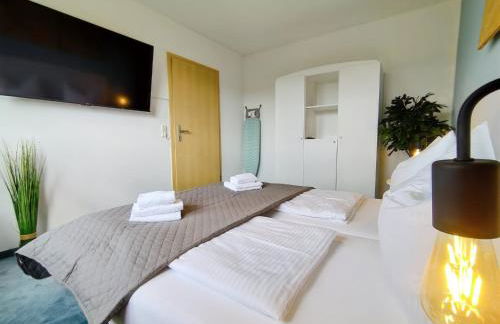 Seeblickapartment für bis zu 12, Nürnberg & Schwabach in 30-35 Minuten zu erreichen, Sauna, Arbeitsplatz, Dachterrasse & Grill - Foto 9