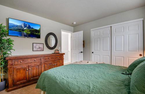 5 bed 4 bath and Pet friendly - Photo 36