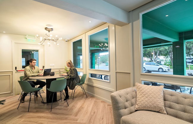 LIV The City Suites - Foto 1