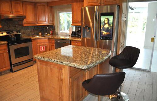 Bike to the beach, walk to restaurants, heated pool, secluded - Foto 12