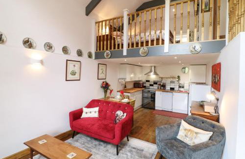 Wisteria Cottage - Photo 2