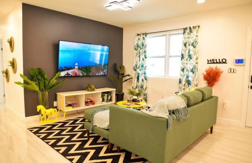 Vibrant 4bd 2ba Miami Home w POOL - Foto 16