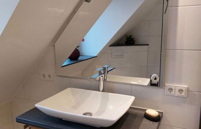 Sunshine Comfortable Holiday Residence - Photo 7