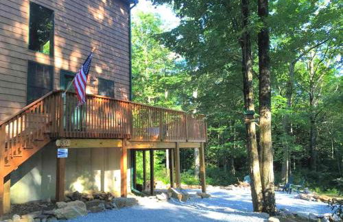 Cozy Vacation Rental for 10 with a Fire Pit in Jim Thorpe, Pennsylvania - Photo 25