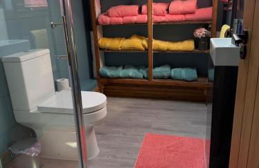 Brand New Stylish Converted Coach House in Cardiff - Foto 7