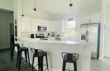 Brand New Lake View House - Self Check-In - Photo 6