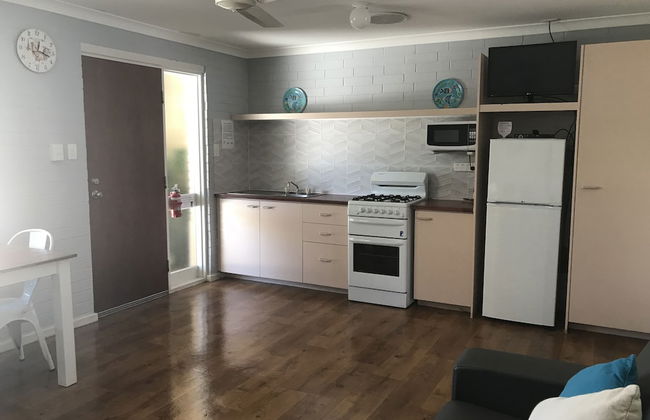 Shark Bay Seafront Apartments - Photo 15