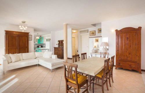 REGINA GARDESANA Luxury - Photo 20