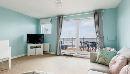 Ocean Breeze - Stunning Harbour Views from Private Balcony - Foto 4