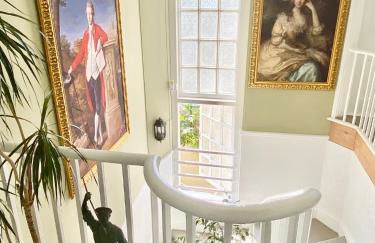 Simply the best ! 4 min walk to Beach, Pubs, Restaurants, Shops, Htd Pool, Hottub, Games rm, 1 acre Garden, BBQ's Coast to Coast cycle path, Beautiful, Bassets acre, Only six 1-3 bedroom SUPERB apartments, Free Parking and WIFI - Foto 14