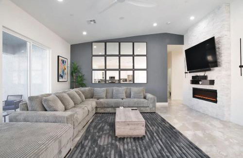 VEGAS OASIS CLOSE 2 STRIP! Private Hot tub & Heated Pool - Foto 51