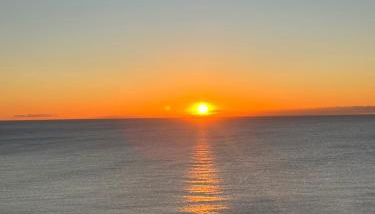 Stunning Sea View - Photo 2