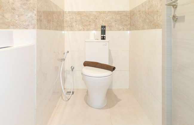 Elegant And Minimalist Studio At Mataram City Apartment - Foto 9