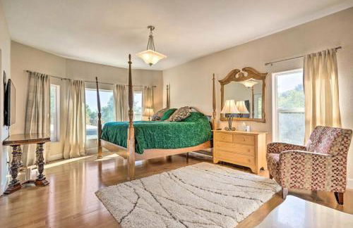 Huge Cozy Home with Many Bedrooms in Ivywild - Foto 50