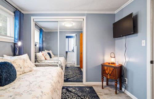 4 Bedroom Pool and Hot Tub Home Near Cleveland - Photo 60