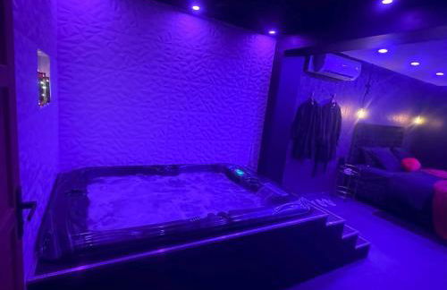 Sweety's Eden Jacuzzi - Jacuzzi privé Sauna Cinéma room Jardin - Terrasse centre-ville - Foto 39