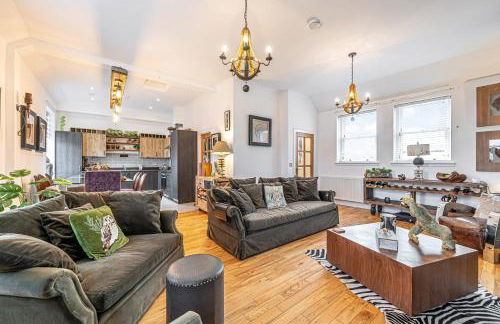 Caledonia House- Luxurious Sea View House Near Edinburgh by Urban Haggis Stays - Foto 15