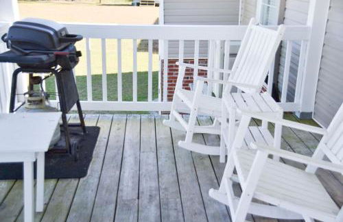 3BR Cottage Waterfront Wade Creek Fishing Boating - Foto 6