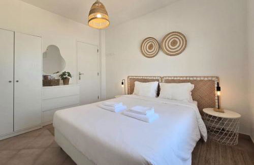 Beach House on Faro Island with a Dreamy Terrace and 7 Beds for the Perfect Escape - Foto 20