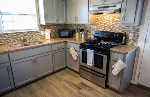 Fabulous King Size Bed in a Gated Neighborhood! - Foto 15