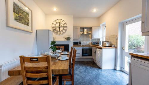 HIGH SAINT COTTAGE - Stunning 3 Bed Accommodation located in Ripon, North Yorkshire - Foto 5, stove, dishwasher, pet friendly, toaster