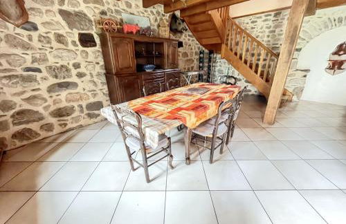 Maison cosy à Lanobre + Jardin - Photo 5