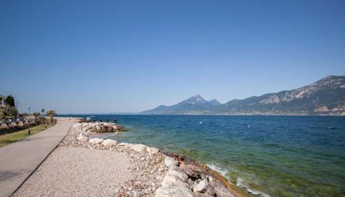 Modern Apartment with Lake View - Foto 3