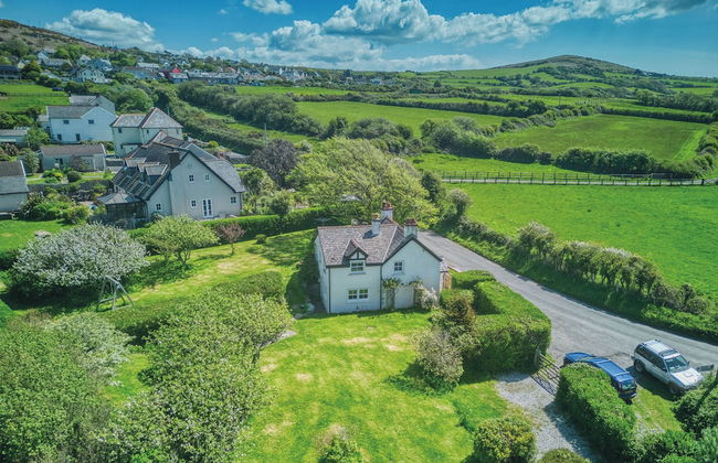 Dollars Cottage - 4 Bed - Llangennith - Photo 1