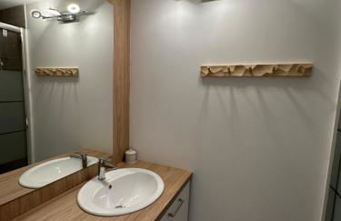 Sunny studio Mountain View balcony Alpe d Huez Studio ensoleillé balcon vue montagne - Foto 3