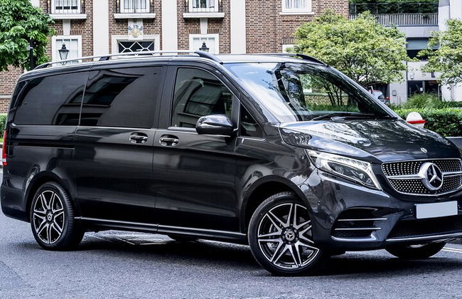 Traslado de llegada: Aeropuerto de Lyon LYS a la ciudad de Lyon en furgoneta de lujo - Foto 1