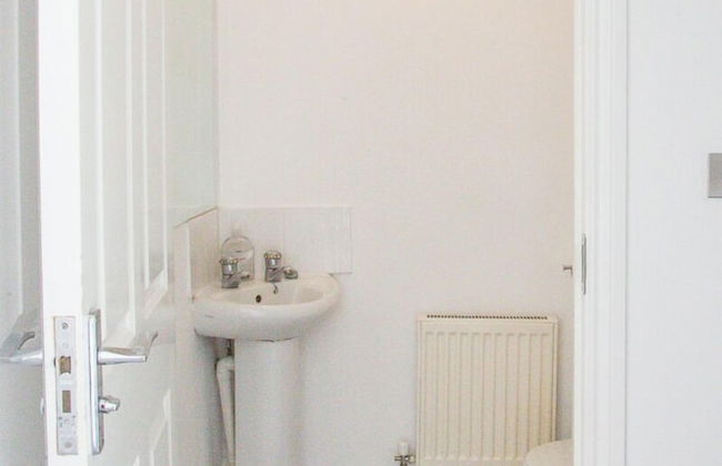 5 Bed Detached House - Sleeps 14 - Photo 37