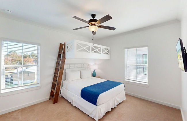 New Home 3br/2.5br w/ Kayak Access Sleeps 9 - Foto 11